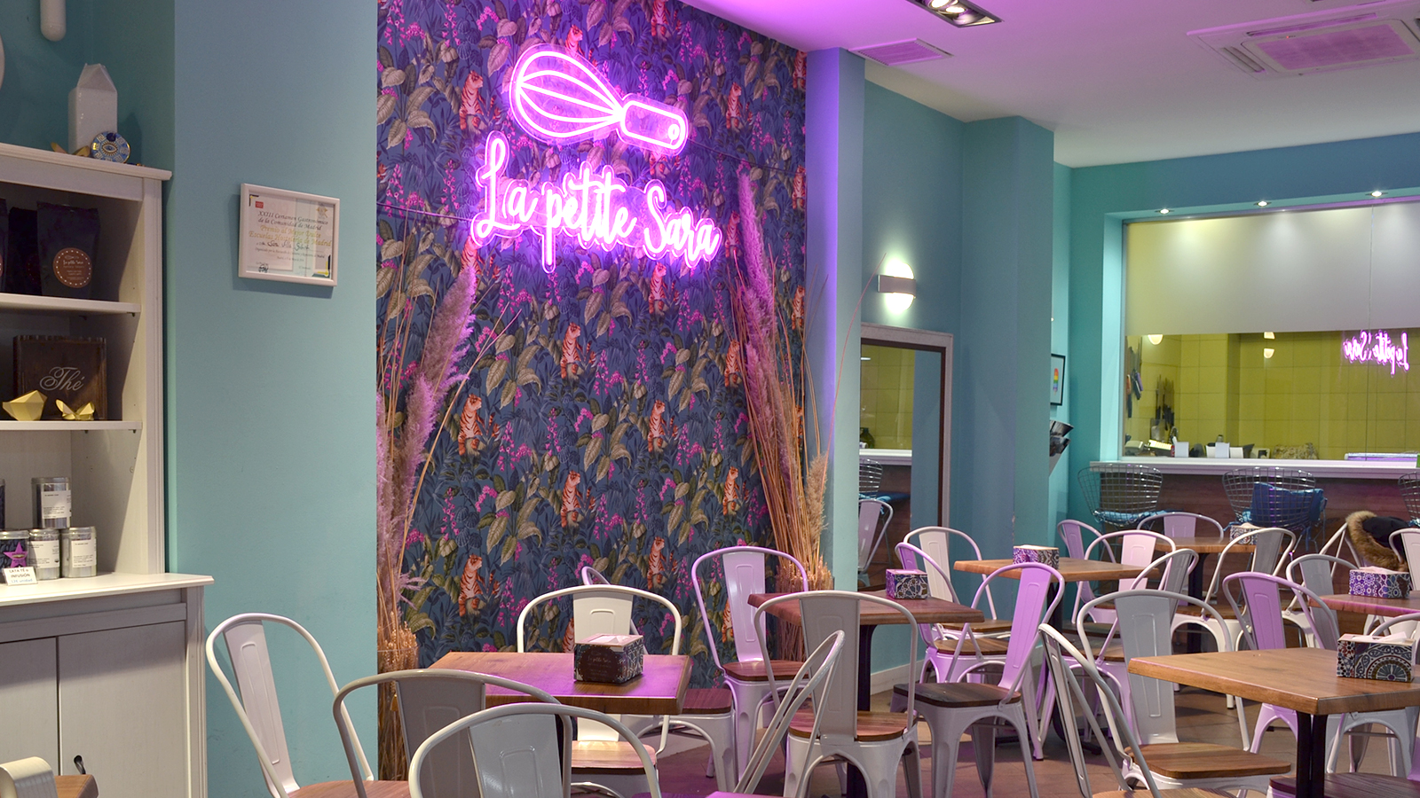 Interior La Petite Sara